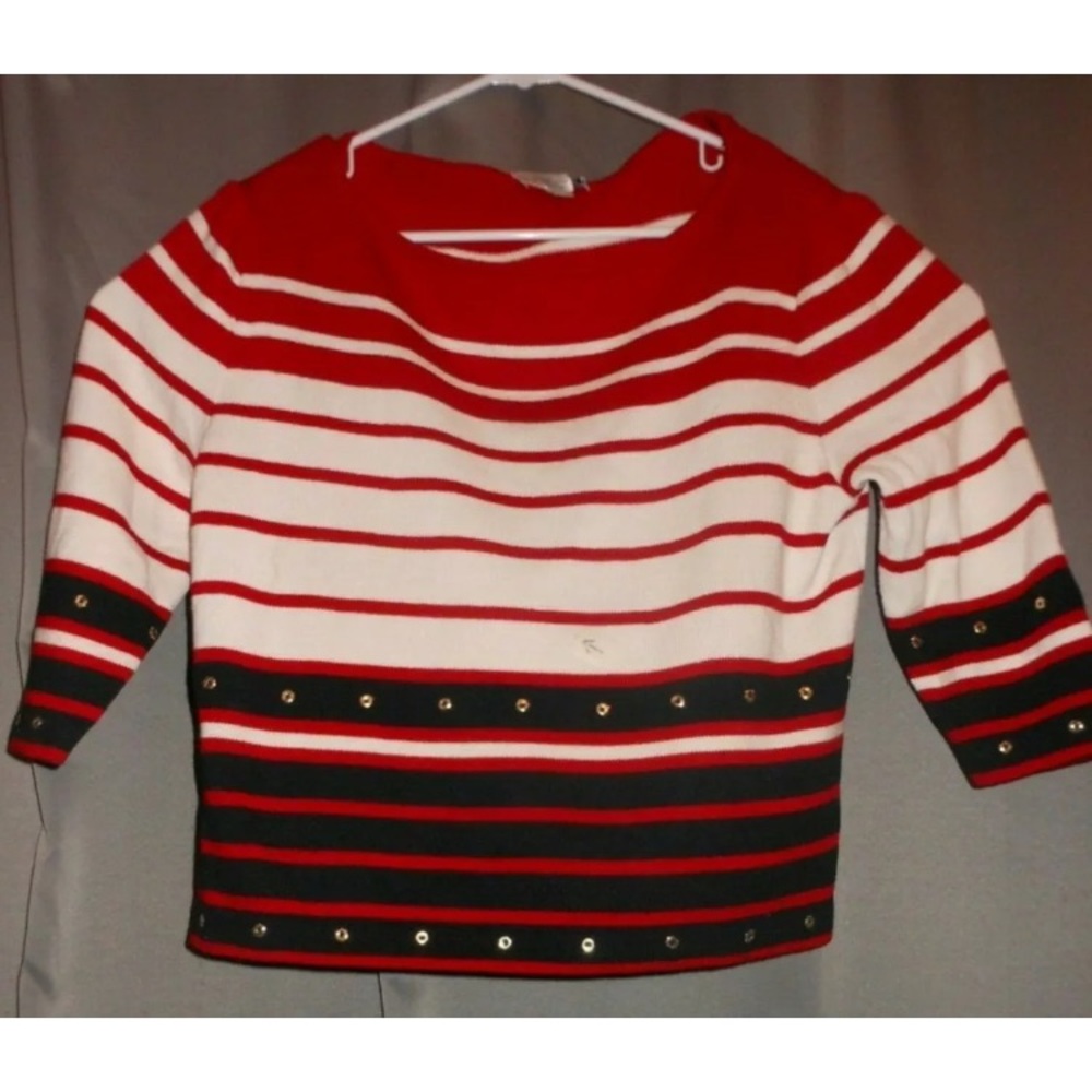 St. John’s NWT women’s crop sweater size Large